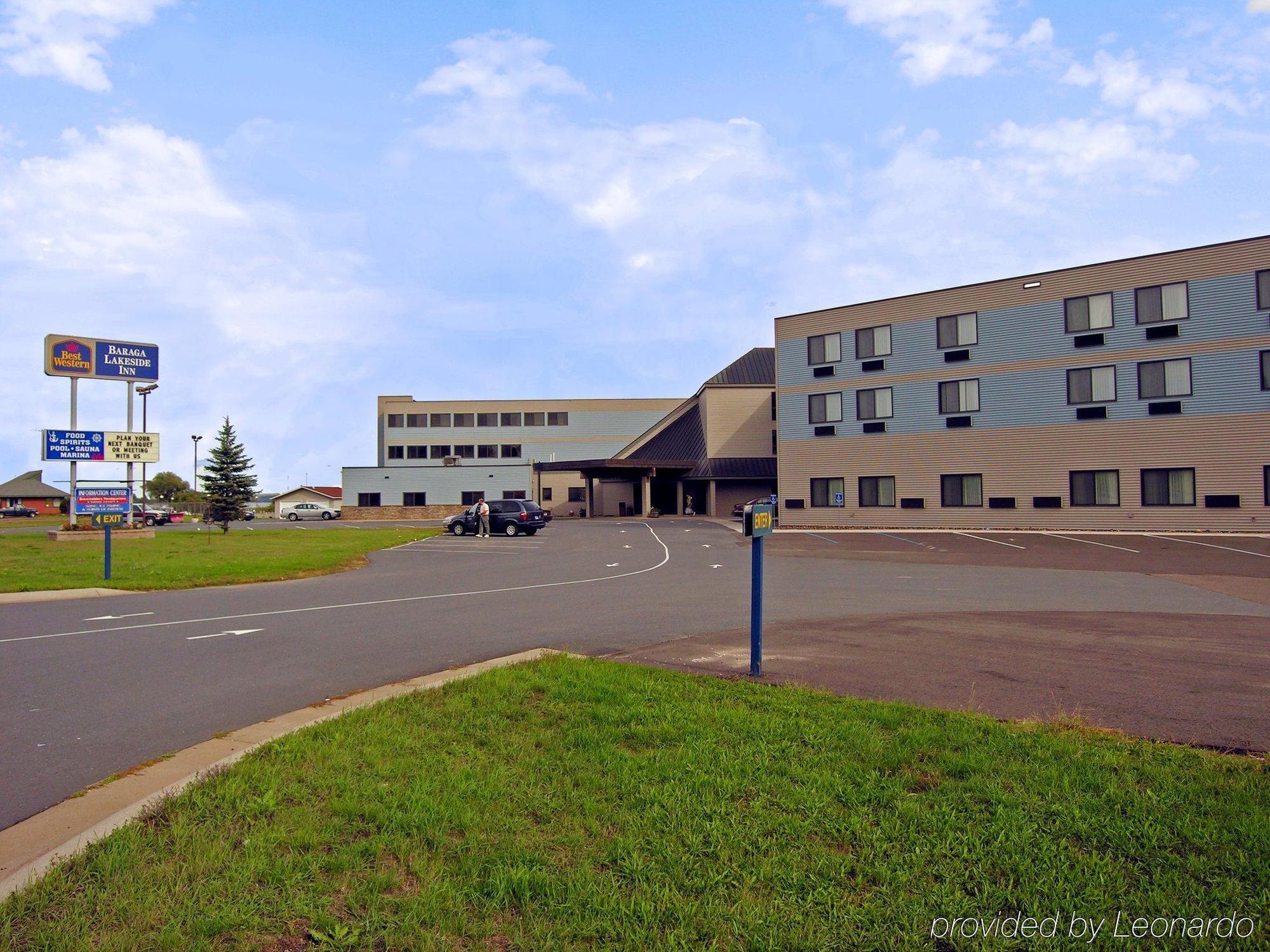Baraga Lakeside Inn ภายนอก รูปภาพ