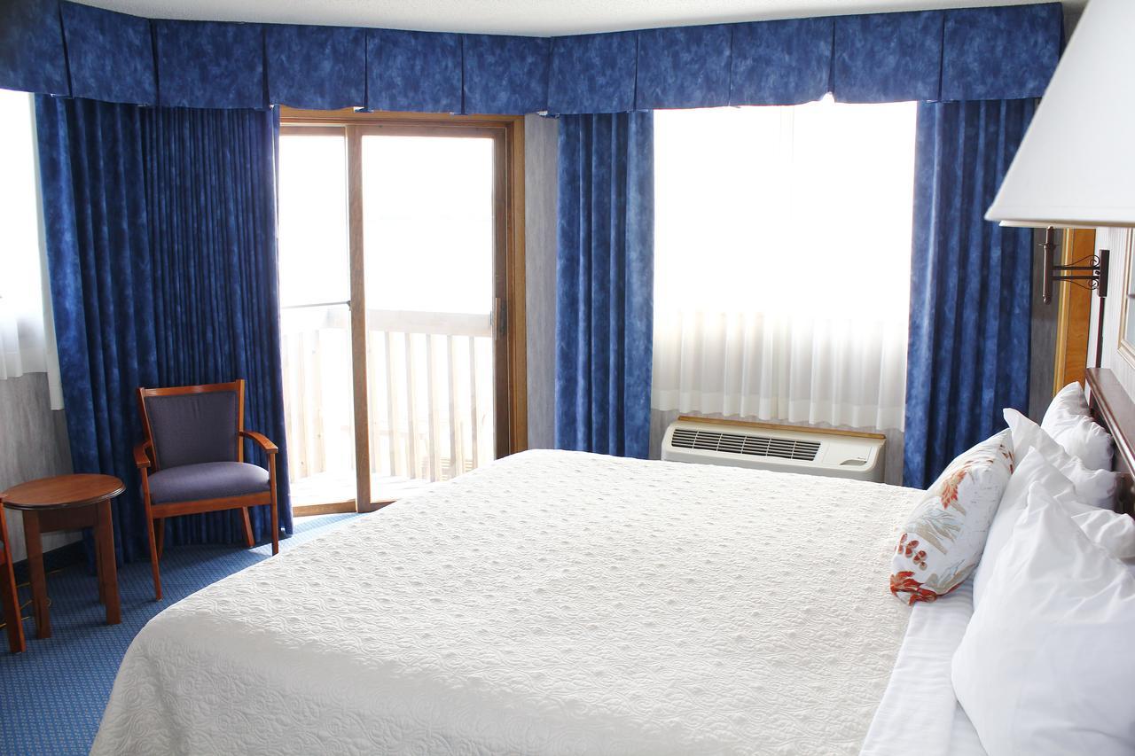 Baraga Lakeside Inn ภายนอก รูปภาพ